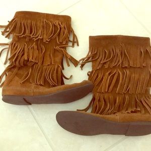 Minnetonka moccasin boots mid calf